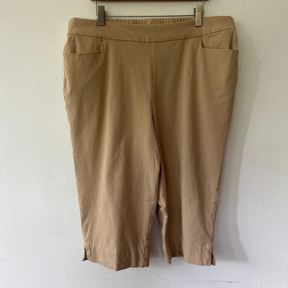 Isaac Mizrahi Live Pull On Khaki Capris Women 14 Pockets Stretch Minimalist